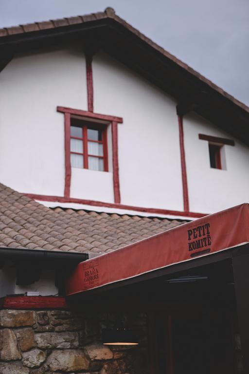 Hotel IRARAGORRI-ETXEA Galdakao Buitenkant foto