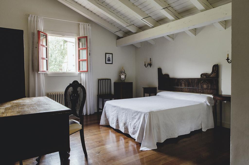 Hotel IRARAGORRI-ETXEA Galdakao Buitenkant foto