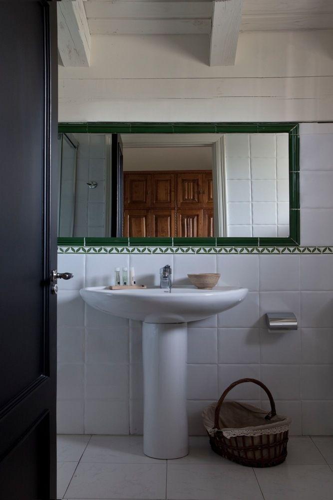 Hotel IRARAGORRI-ETXEA Galdakao Buitenkant foto